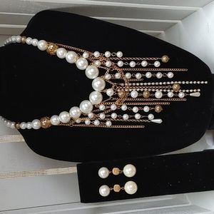 Source Unknown Pearl and Gold-Tone Fringe Necklace with Matching Earrings